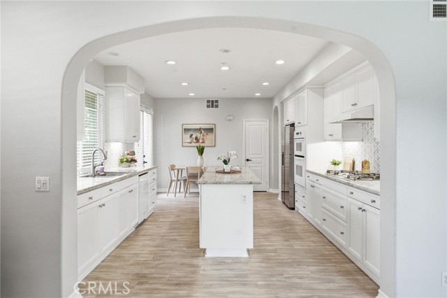 Detail Gallery Image 11 of 48 For 21245 Alanis, Huntington Beach,  CA 92648 - 3 Beds | 2/1 Baths