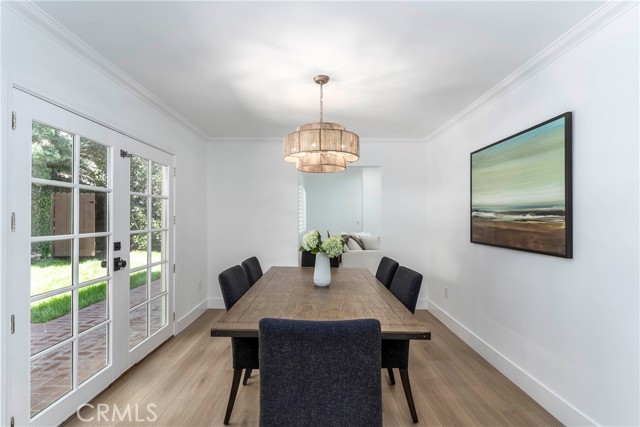 22608 Crespi Street, Woodland Hills CA: https://media.crmls.org/medias/d9e060b4-d204-45ef-ac37-bc6184f3b17f.jpg