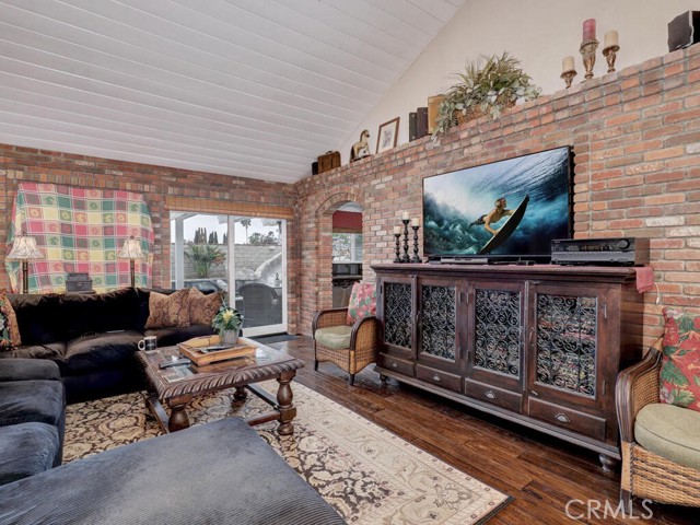 25322 Romera Place, Lake Forest CA: https://media.crmls.org/medias/d9e0bf7c-0573-41c7-98a4-9e912d646a0d.jpg