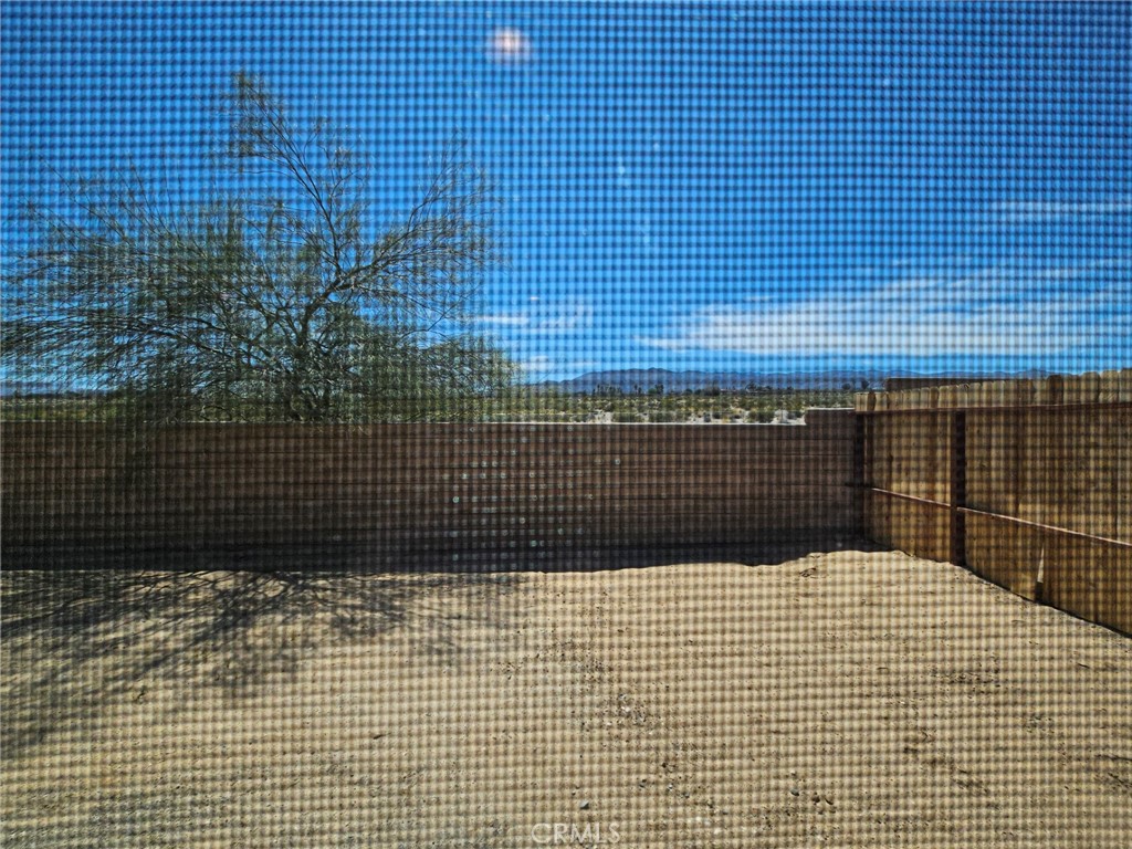 https://media.crmls.org/medias/d9e20602-1927-4356-a322-8b843fe17029.jpg?preset=X-Large