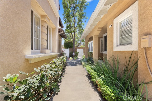 Detail Gallery Image 4 of 33 For 14 Lilac, Irvine,  CA 92618 - 3 Beds | 3 Baths