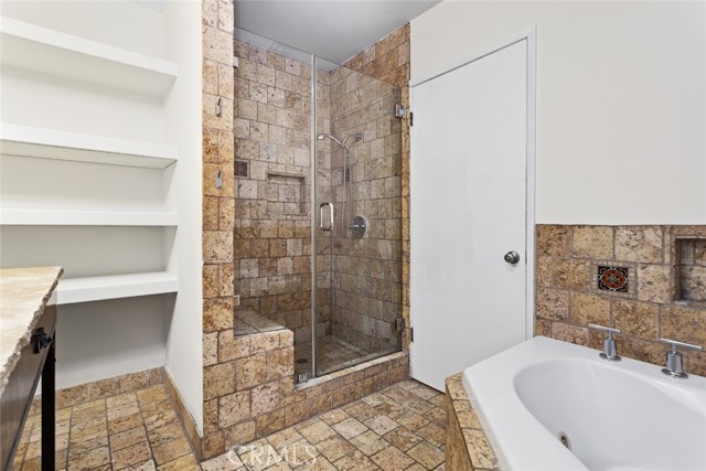 Detail Gallery Image 29 of 37 For 4551 Larkwood Ave, Woodland Hills,  CA 91364 - 5 Beds | 3 Baths