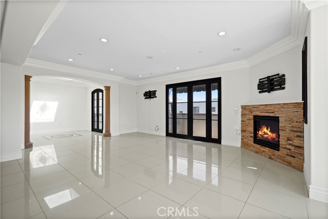 462 S Maple Drive, Beverly Hills CA: https://media.crmls.org/medias/d9e27ea3-3727-4758-94f8-9e439a019473.jpg