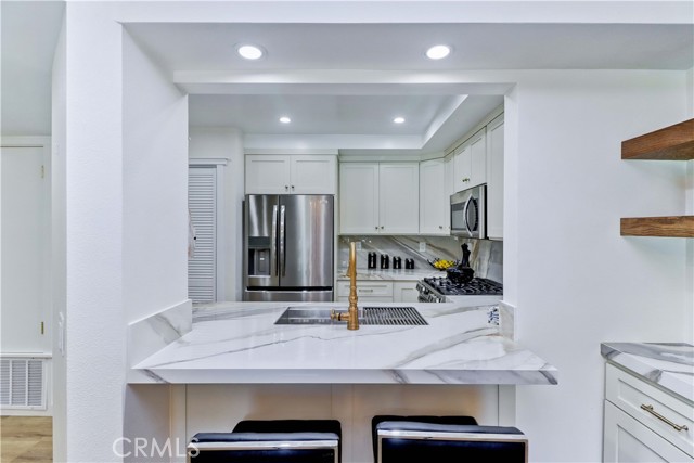 40 Lobelia, Rancho Santa Margarita CA: https://media.crmls.org/medias/d9e33ac6-b0b3-474a-8c57-23fb926bff28.jpg