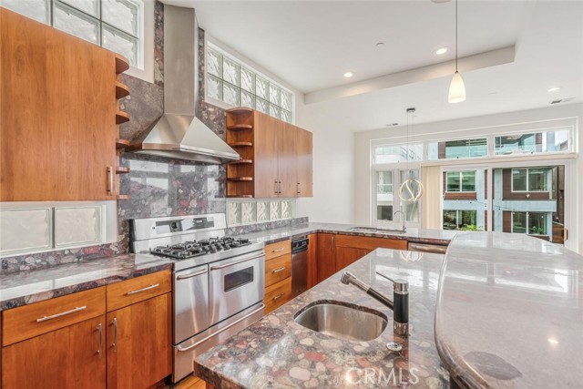 221 17th, Manhattan Beach, California 90266, 5 Bedrooms Bedrooms, ,6 BathroomsBathrooms,Residential,For Sale,17th,SR26091960