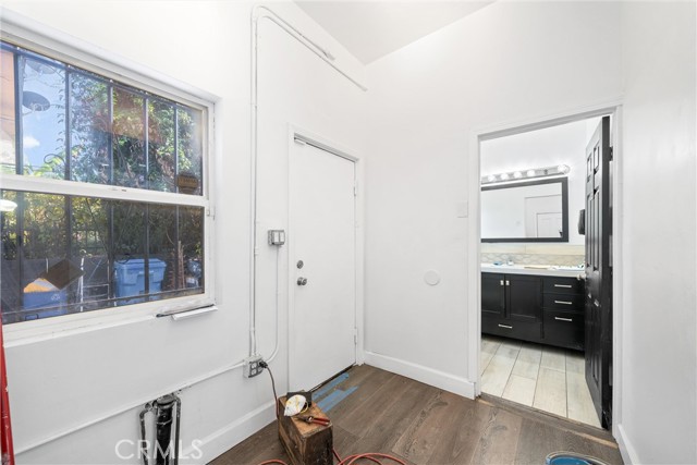 11170 Burbank Boulevard, North Hollywood CA: https://media.crmls.org/medias/d9e424c7-0363-4c23-a237-8c658b0967f4.jpg
