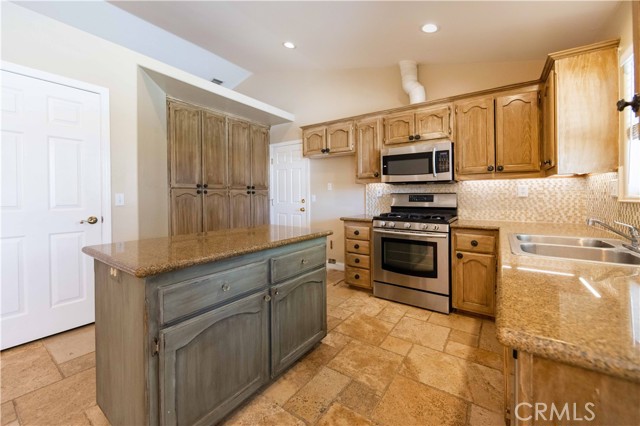 Detail Gallery Image 35 of 70 For 24160 Lenox Ln, Murrieta,  CA 92562 - 6 Beds | 4 Baths