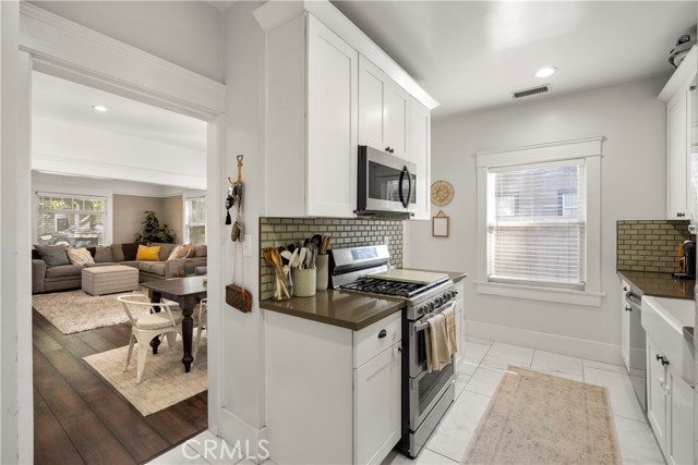 Detail Gallery Image 13 of 42 For 236 W 1st St, San Dimas,  CA 91773 - 3 Beds | 2 Baths