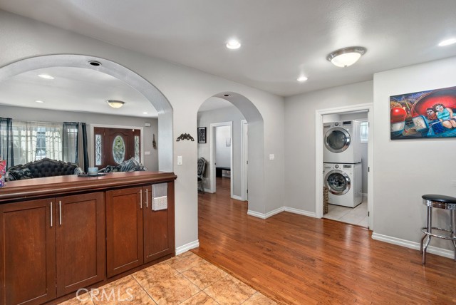 1417 W Gage Avenue, Los Angeles CA: https://media.crmls.org/medias/d9e50af0-d974-4606-aeb3-1f26f9f70223.jpg