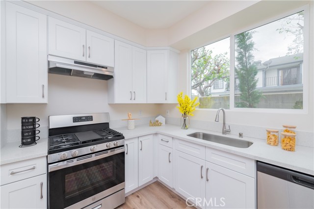 Detail Gallery Image 5 of 9 For 11237 Gladhill Rd #10,  Whittier,  CA 90604 - 3 Beds | 2/1 Baths