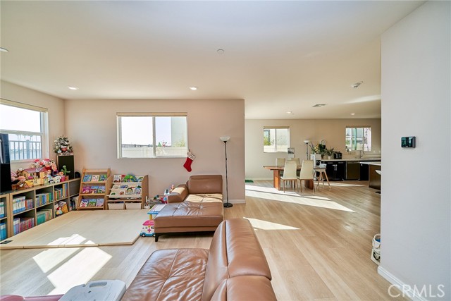 Detail Gallery Image 31 of 41 For 1202 Clipper Ln, Harbor City,  CA 90710 - 4 Beds | 3 Baths