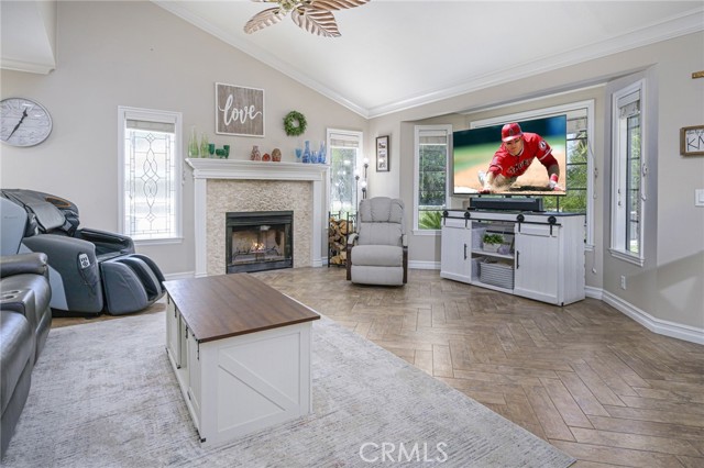 Detail Gallery Image 5 of 45 For 41167 via Cielito, Temecula,  CA 92591 - 3 Beds | 3 Baths