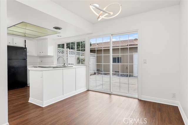 Detail Gallery Image 7 of 56 For 11879 Sungrove Cir, Garden Grove,  CA 92840 - 3 Beds | 2/1 Baths