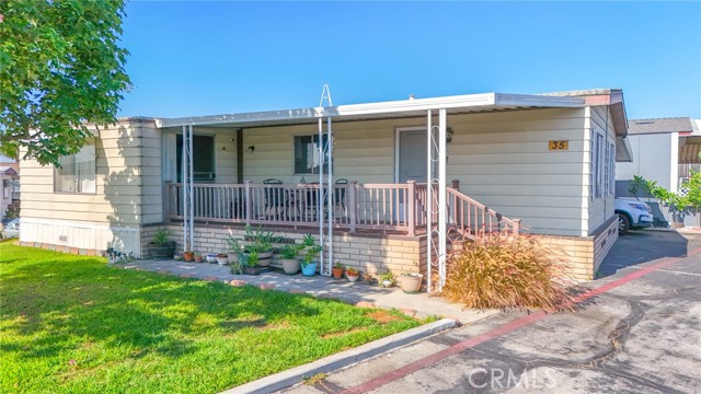 2131 San Bernardino Road, West Covina CA: https://media.crmls.org/medias/d9e76b16-3e21-4bd3-8192-d7f477d86fb6.jpg