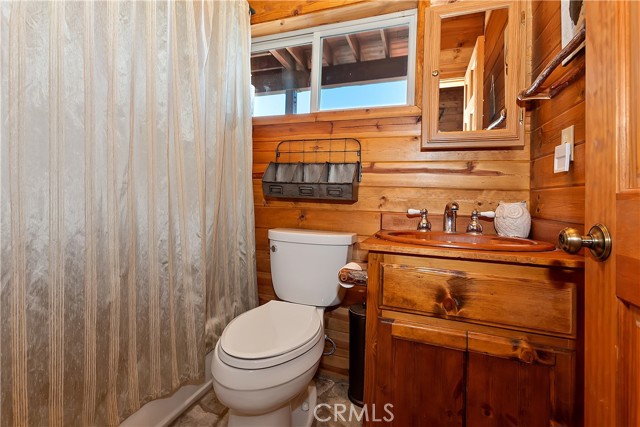 Detail Gallery Image 32 of 75 For 175 N Trails End Rd, Green Valley Lake,  CA 92341 - 5 Beds | 2 Baths