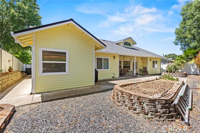 17 Pleasant Oak Lane, Oroville CA: https://media.crmls.org/medias/d9e8a58c-19f6-41bc-b0e2-85b171ac64fe.jpg