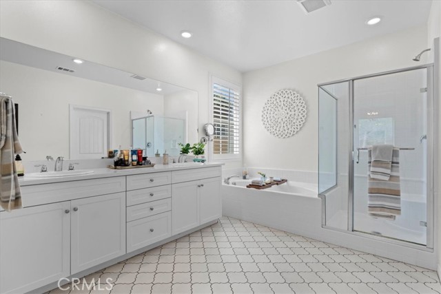 3937 Scarlet Oak Court, San Bernardino CA: https://media.crmls.org/medias/d9e8d55a-06e6-4d84-b0fb-b762e227f909.jpg