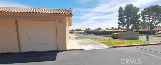 Image 21 of 23 For 27535 Lakeview Drive 14