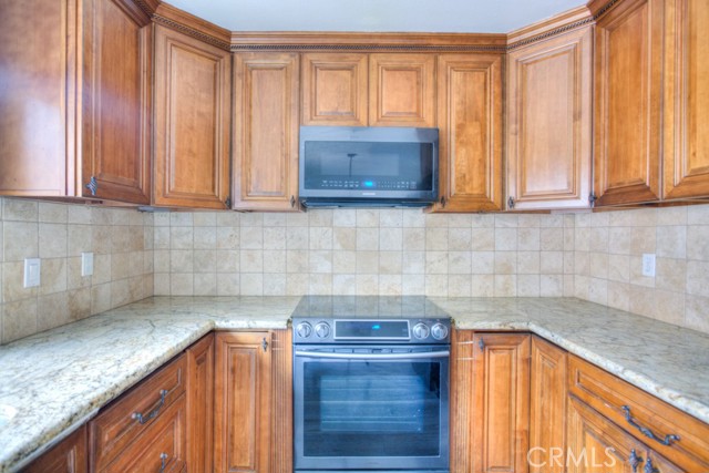 Detail Gallery Image 11 of 27 For 2210 Shady Hills Dr, Diamond Bar,  CA 91765 - 2 Beds | 1 Baths