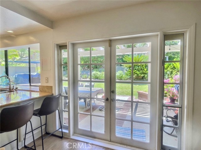 17 Elderberry, Irvine CA: https://media.crmls.org/medias/d9e9c48d-958f-4851-88ae-8595ae45cb22.jpg
