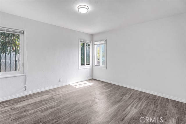 Detail Gallery Image 8 of 16 For 10523 Haas Ave, Los Angeles,  CA 90047 - 2 Beds | 1 Baths