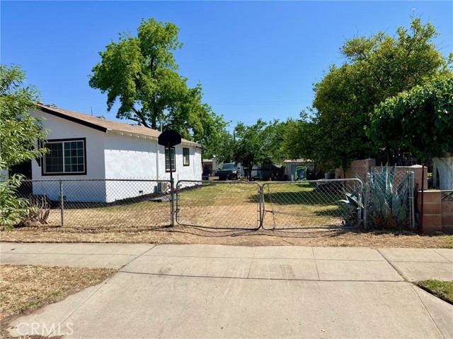 Detail Gallery Image 3 of 7 For 809 S B St, Madera,  CA 93638 - – Beds | – Baths