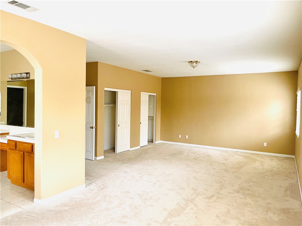 MLS #OC25252647 image #21