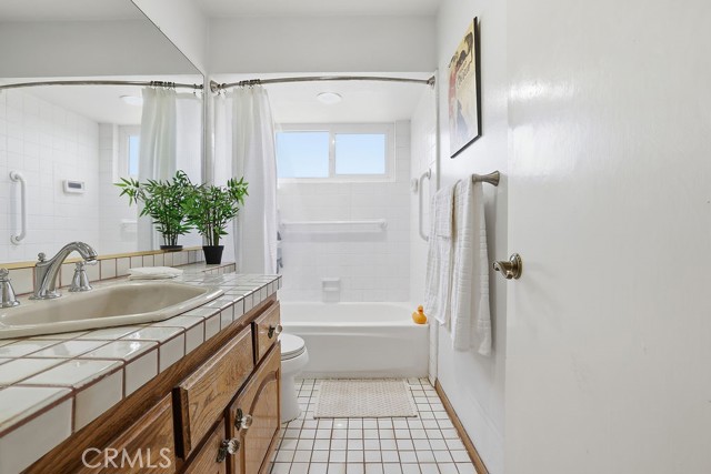 Detail Gallery Image 25 of 51 For 29223 Flowerpark Dr, Canyon Country,  CA 91387 - 3 Beds | 2 Baths