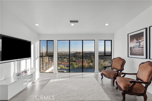 Detail Gallery Image 26 of 55 For 17764 Sidwell St, Granada Hills,  CA 91344 - 4 Beds | 4 Baths