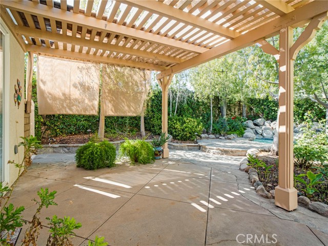 Detail Gallery Image 31 of 42 For 21103 Cross Creek Dr, Saugus,  CA 91350 - 3 Beds | 3 Baths