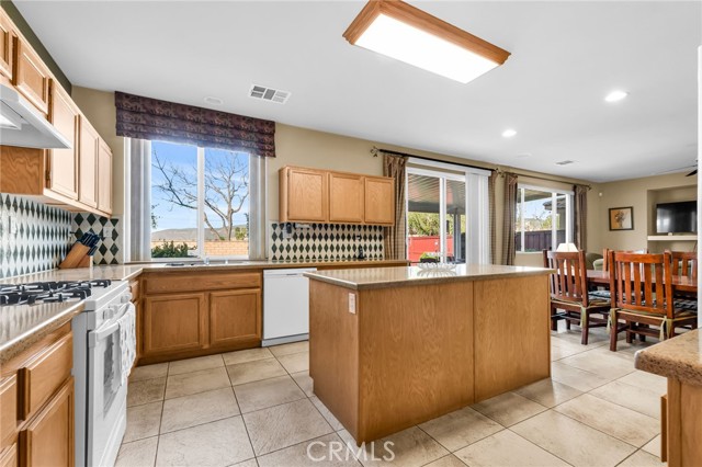 Detail Gallery Image 27 of 68 For 1259 Pardee, San Jacinto,  CA 92582 - 3 Beds | 2/1 Baths