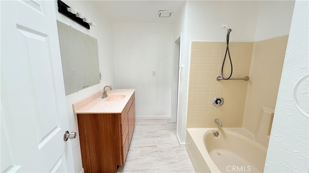 MLS #HD25230377 image #24