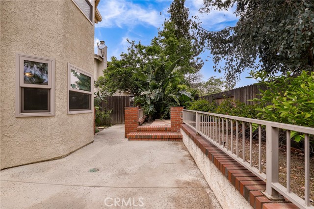 30452 Passageway Place, Agoura Hills CA: https://media.crmls.org/medias/d9ee5cbe-d3be-4d75-8712-002b946e4e75.jpg