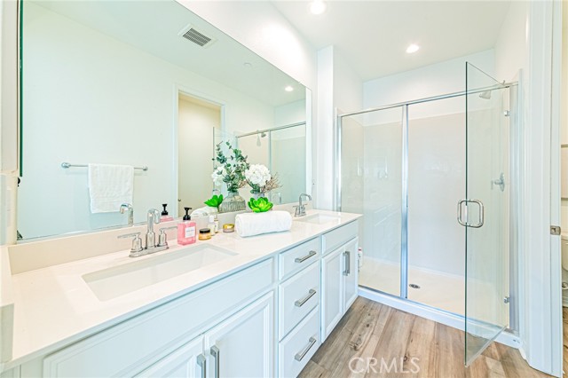 Detail Gallery Image 22 of 43 For 215 Merit, Irvine,  CA 92618 - 2 Beds | 2/1 Baths