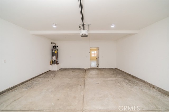 555 N Meridian Avenue, San Bernardino CA: https://media.crmls.org/medias/d9efa702-d46a-4601-8baf-5bb2f8173946.jpg