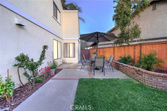 Detail Gallery Image 5 of 47 For 13751 Marshall Ln, Tustin,  CA 92780 - 4 Beds | 2/1 Baths