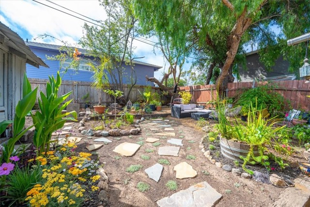 1143 Walnut Street, San Luis Obispo CA: https://media.crmls.org/medias/d9f11442-f949-48fd-8b20-637244eee765.jpg