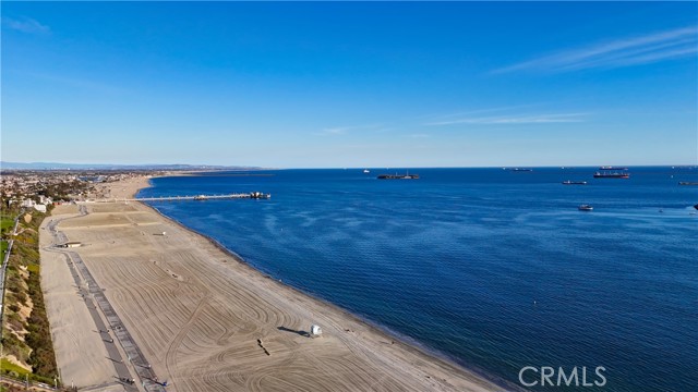 2999 E Ocean Boulevard, Long Beach CA: https://media.crmls.org/medias/d9f152e4-24d3-4ab7-b712-bba437a715ed.jpg