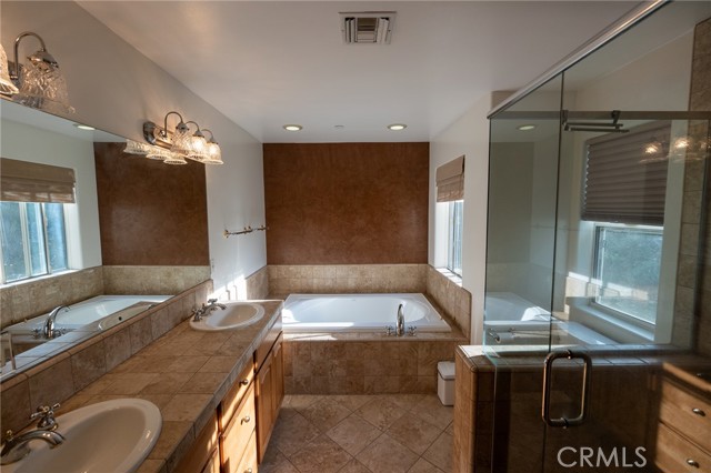 1259 Gonzales Road, Simi Valley CA: https://media.crmls.org/medias/d9f1c096-3ae6-4542-8db6-73171827dfef.jpg
