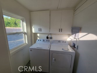 311 W Green Street, Claremont CA: https://media.crmls.org/medias/d9f1c9d5-bb9c-4125-afc2-be4c4214bc0f.jpg