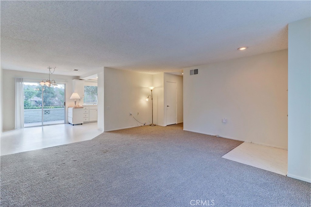 MLS #OC25267667 image #14