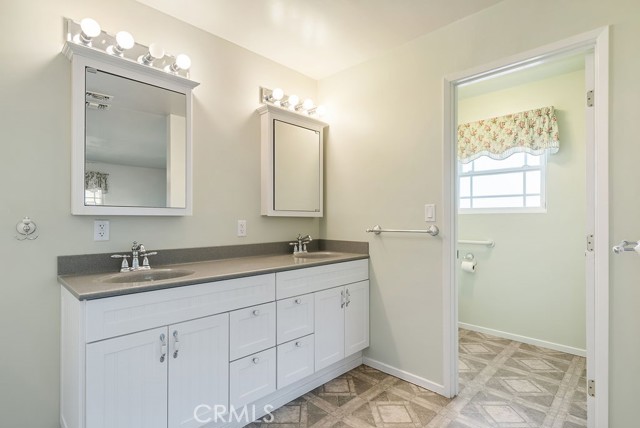 Detail Gallery Image 19 of 44 For 338 S La Serena Dr, West Covina,  CA 91791 - 4 Beds | 4/1 Baths