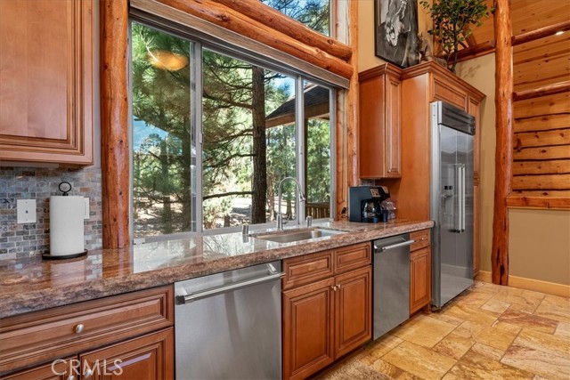 Image 8 of 45 For 1020 Heritage Trail