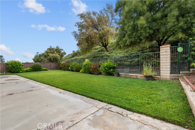 Detail Gallery Image 31 of 40 For 26426 Cardinal Dr, Canyon Country,  CA 91387 - 5 Beds | 4 Baths