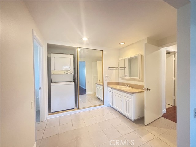 2070 Via Mariposa E, Laguna Woods CA: https://media.crmls.org/medias/d9f36193-884b-4655-ad86-a4d305e2678c.jpg