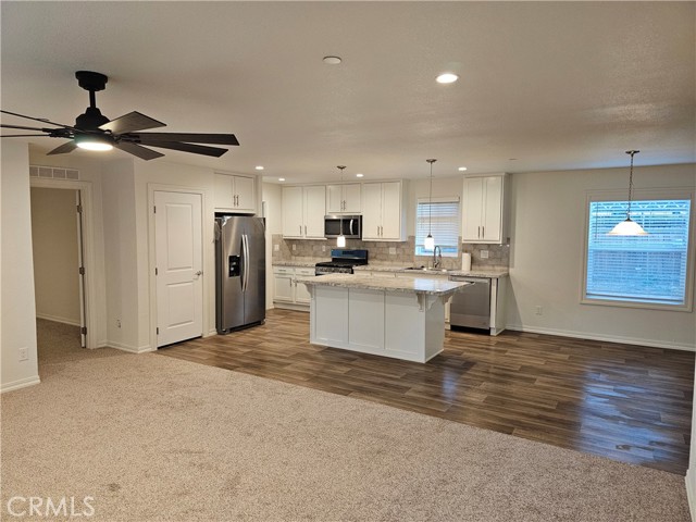 18660 Tereticornis Avenue, Lake Elsinore CA: https://media.crmls.org/medias/d9f3794c-173d-4d76-b007-8899cbfe2092.jpg