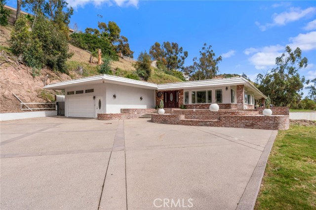 Front Image Thumbnail for CRIG26060172