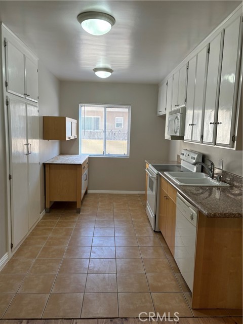 315 North Louise Street, 102 photo 6