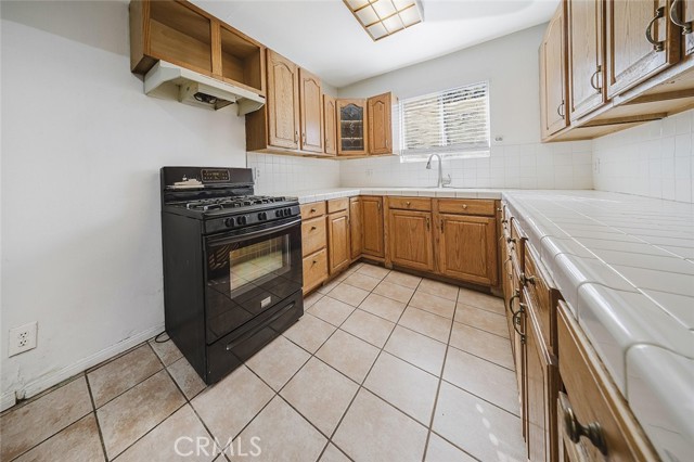 Detail Gallery Image 6 of 36 For 12557 Debell St, Pacoima,  CA 91331 - 4 Beds | 2 Baths