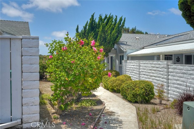 4273 Spoon Bill Way, Oceanside CA: https://media.crmls.org/medias/d9f66996-a8fb-44b9-a6db-e0813f327e05.jpg